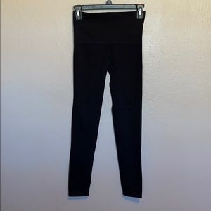 Size Medium Spanx Leggings